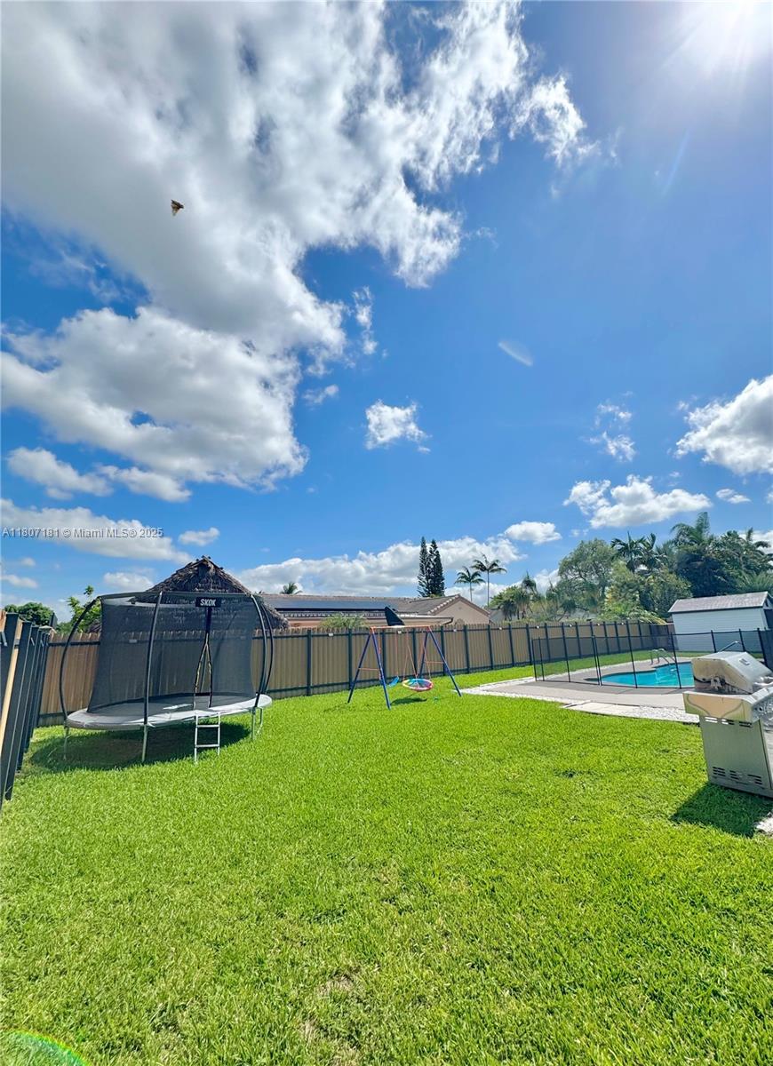 WEITZER SHAUNA MEADOWS SE - Residential