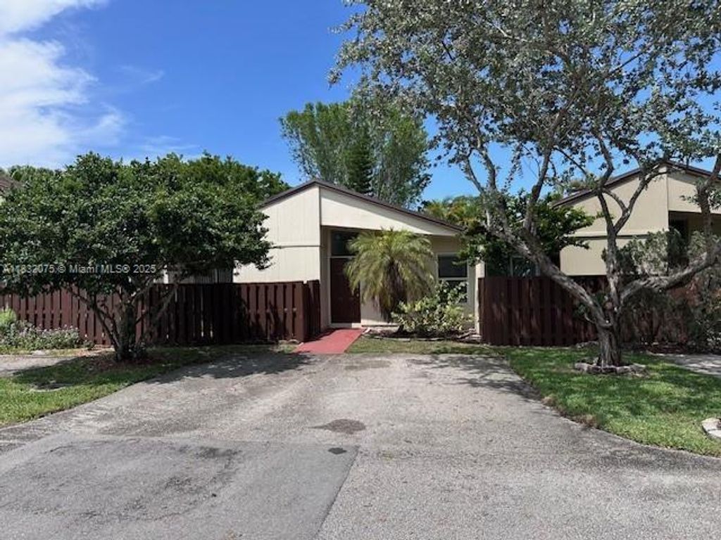 Photo of 11572 Timbers Way #11572, Boca Raton, FL 33428 (MLS # A11832075)