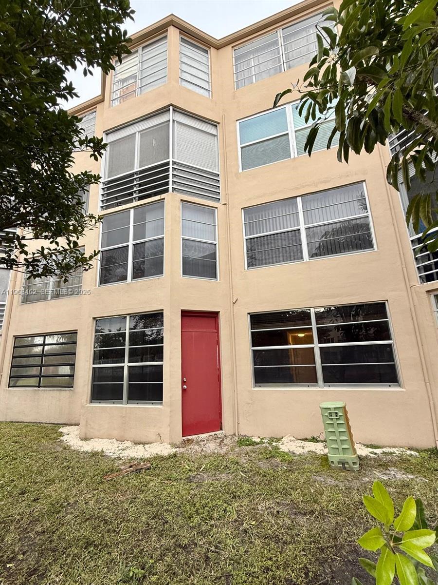 ROLLING GREEN CONDO C - Residential