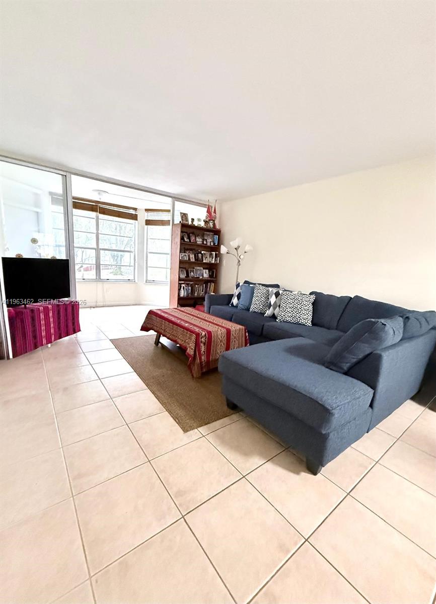 ROLLING GREEN CONDO C - Residential