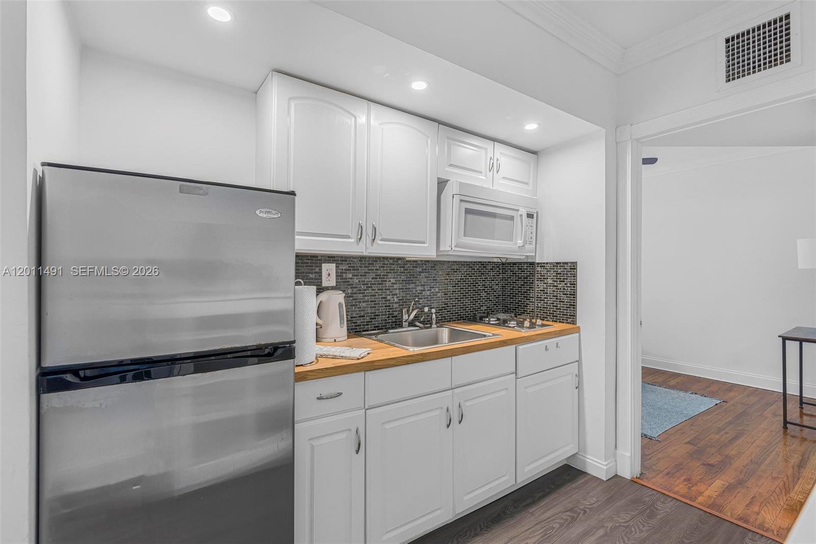 1555 Pennsylvania Ave 209