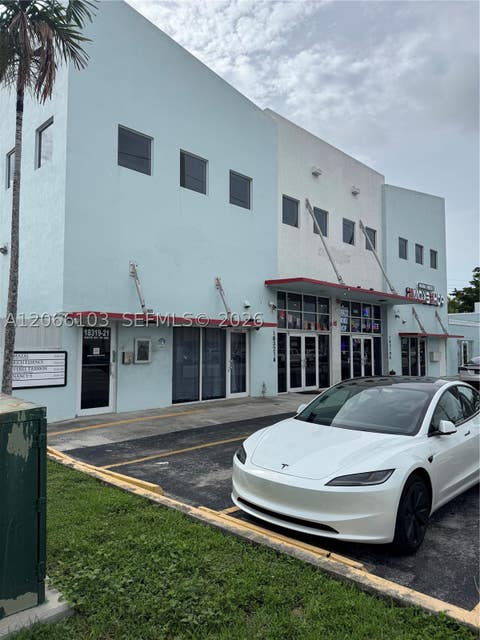 Photo of 18319 W Dixie Hwy #206, North Miami Beach, FL 33160 (MLS # A12066103)