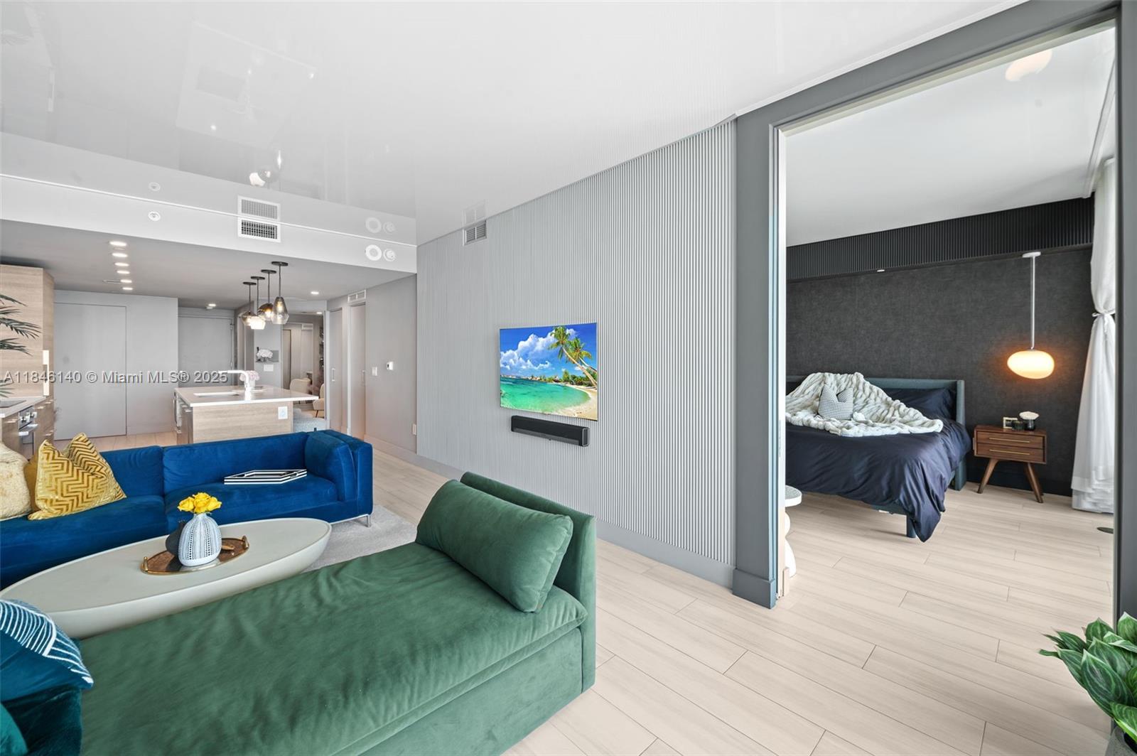 PARAISO BAY CONDO - Residential