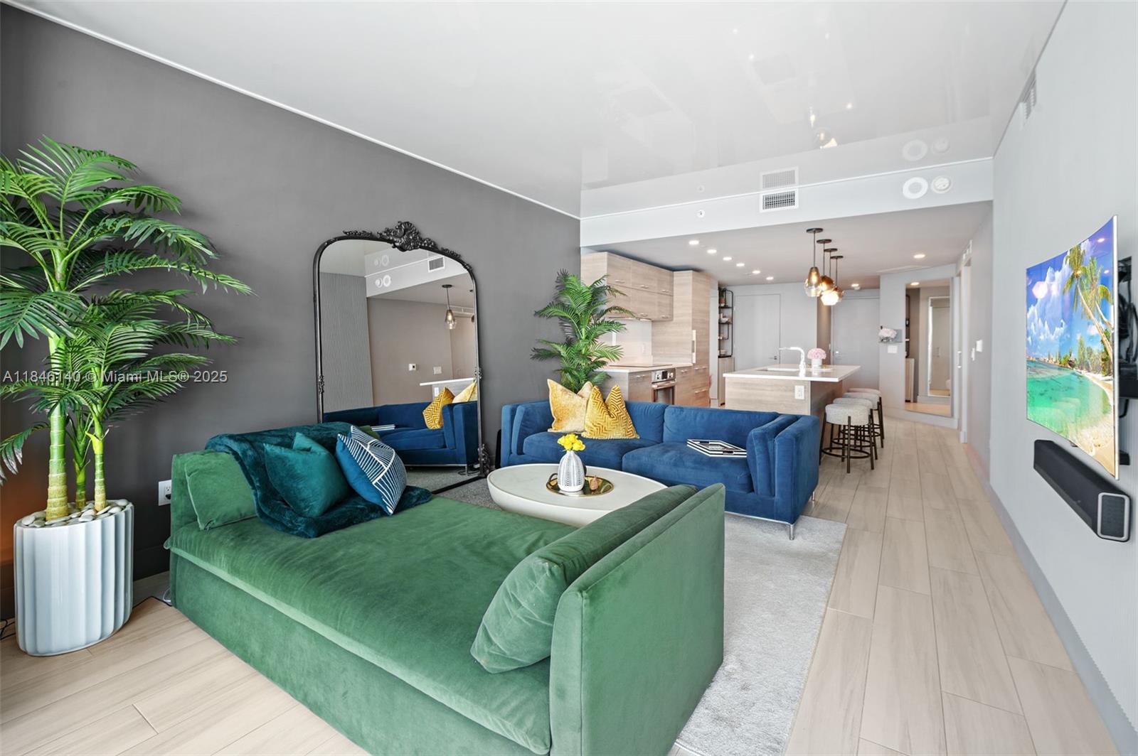 PARAISO BAY CONDO - Residential