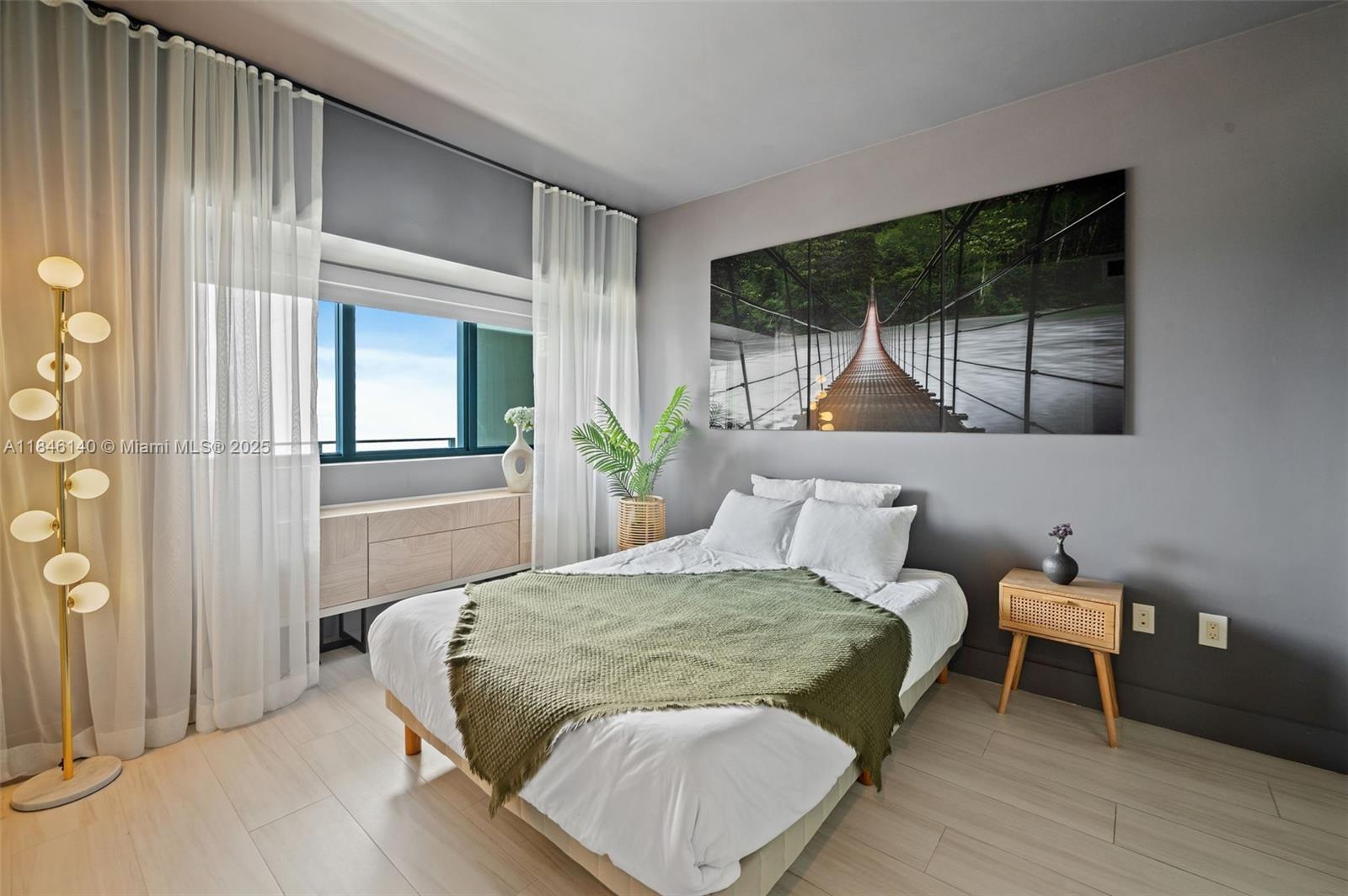 PARAISO BAY CONDO - Residential