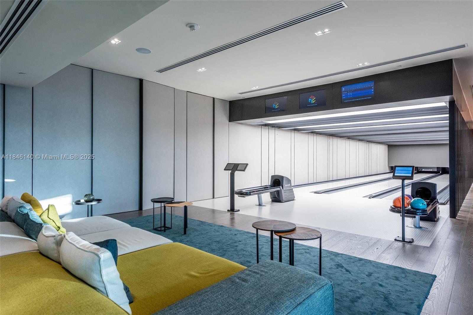 PARAISO BAY CONDO - Residential