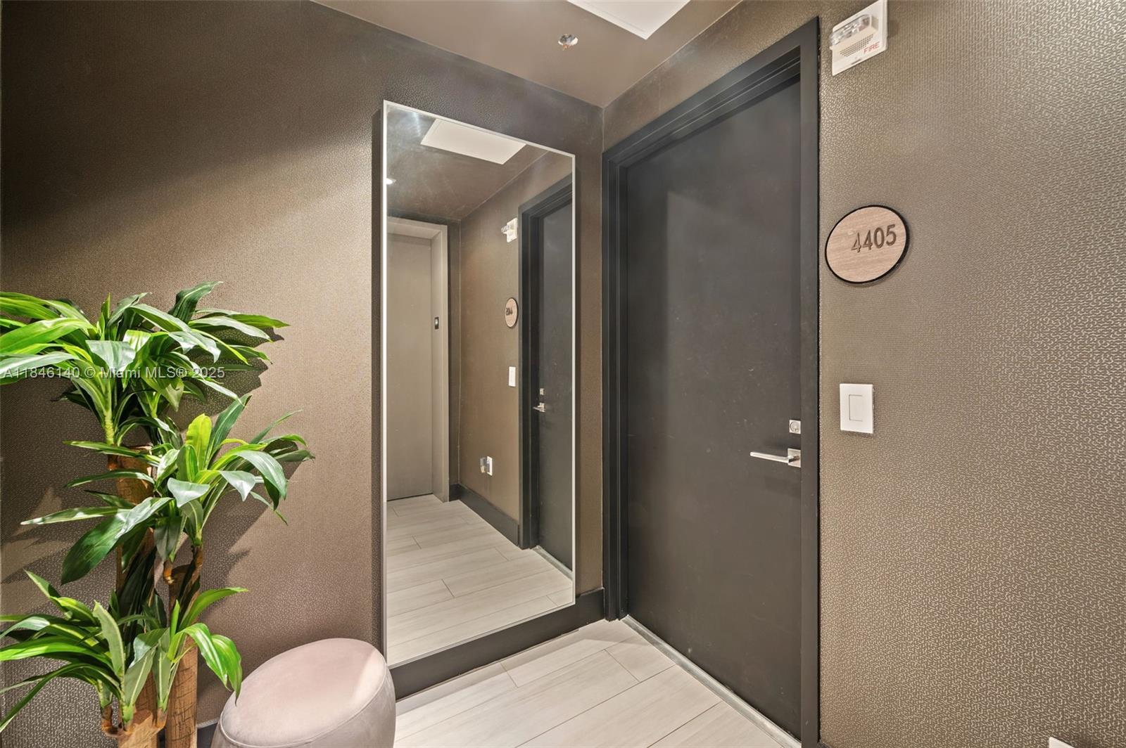 PARAISO BAY CONDO - Residential