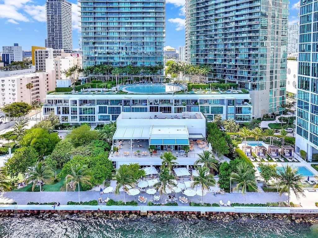 PARAISO BAY CONDO - Residential