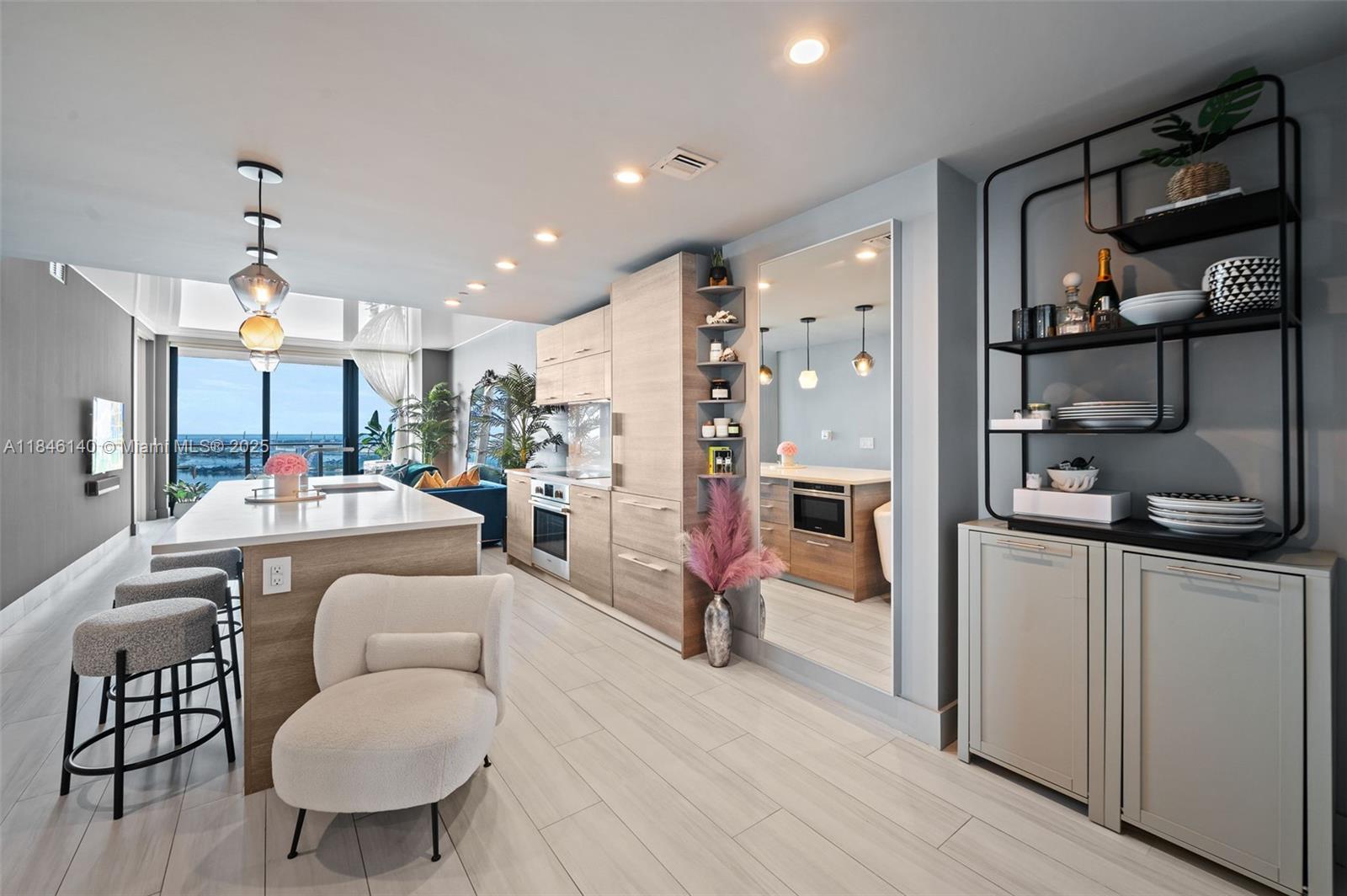 PARAISO BAY CONDO - Residential