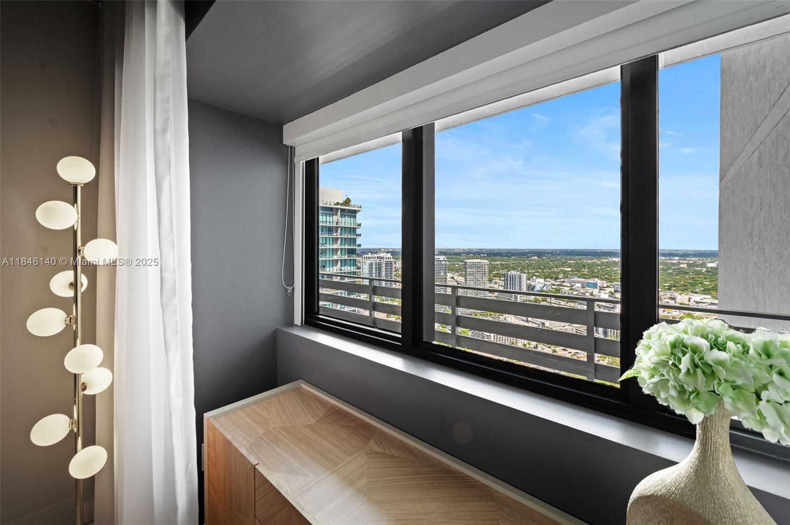 PARAISO BAY CONDO - Residential