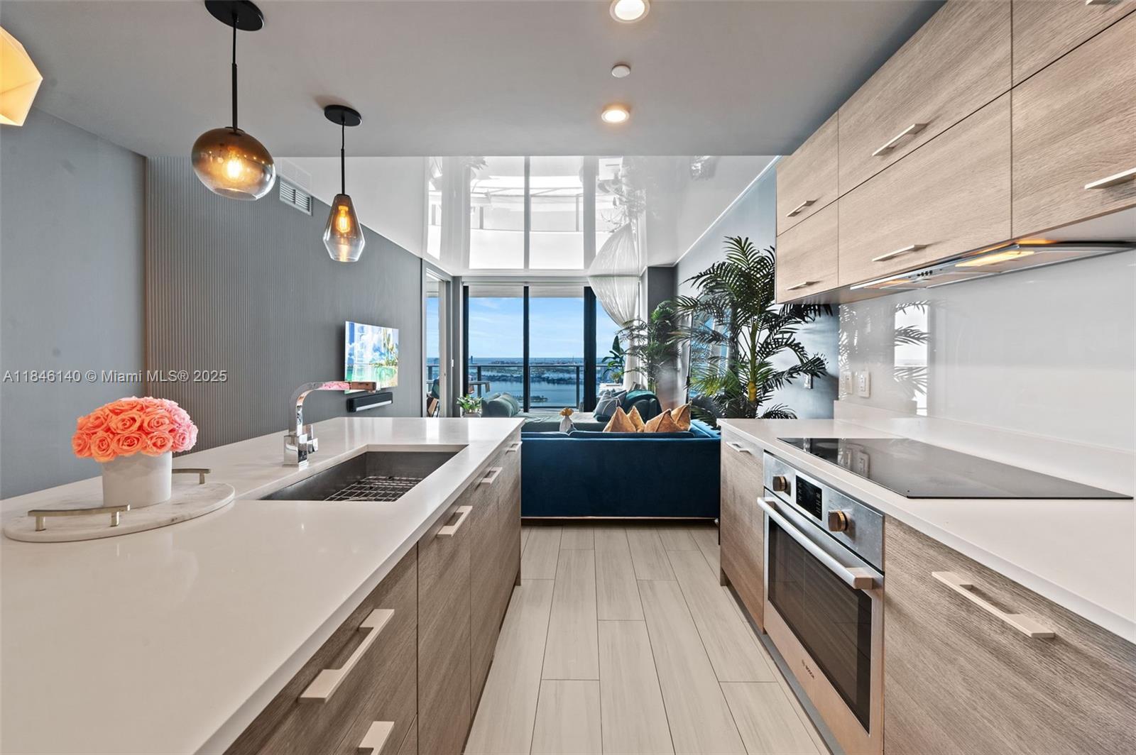 PARAISO BAY CONDO - Residential