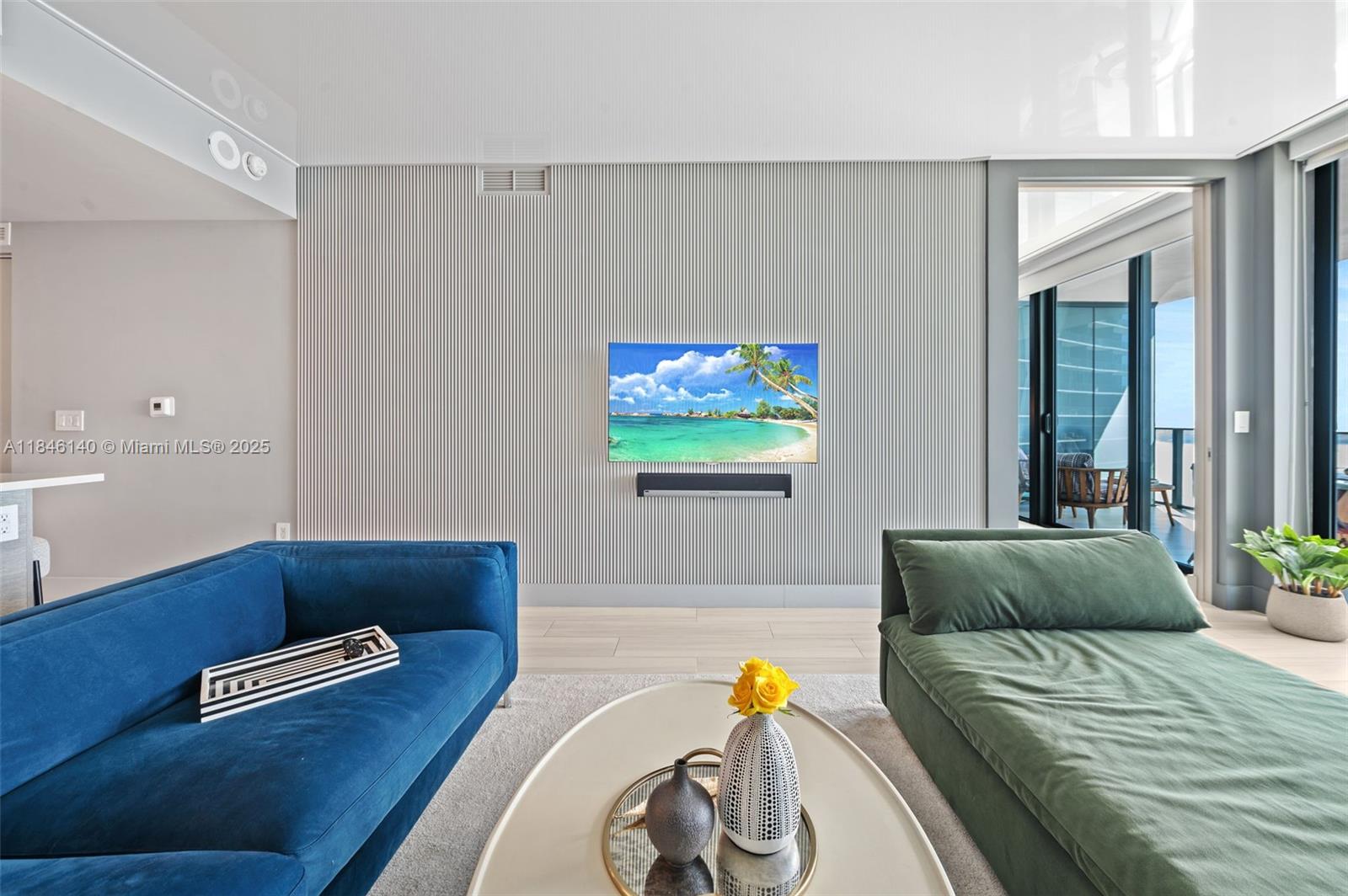 PARAISO BAY CONDO - Residential