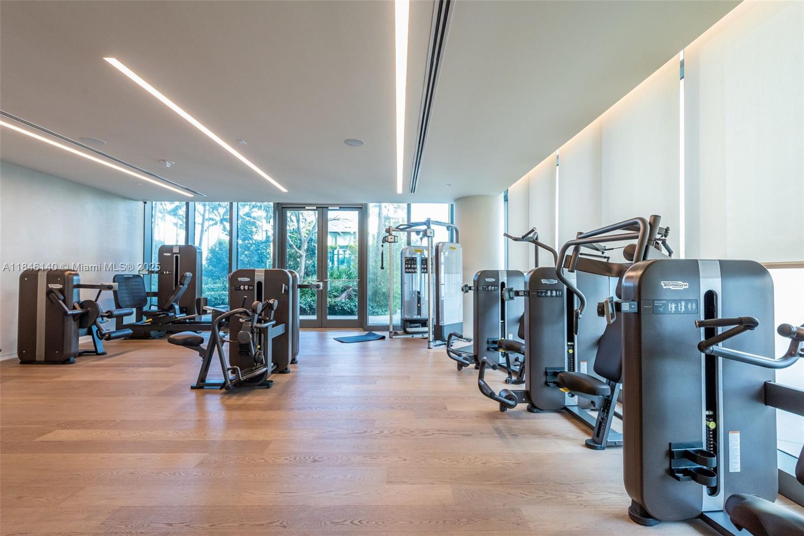 PARAISO BAY CONDO - Residential