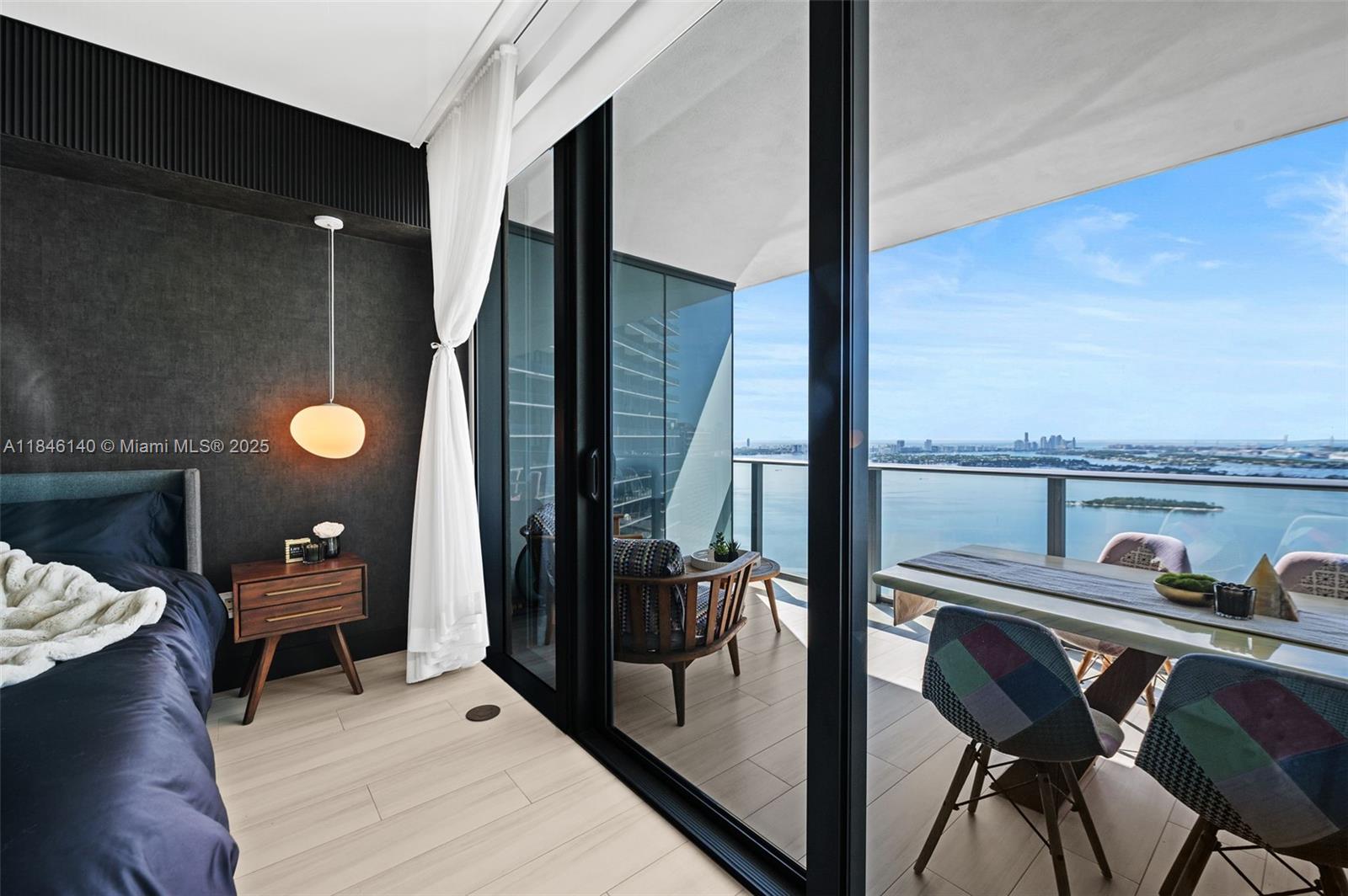 PARAISO BAY CONDO - Residential