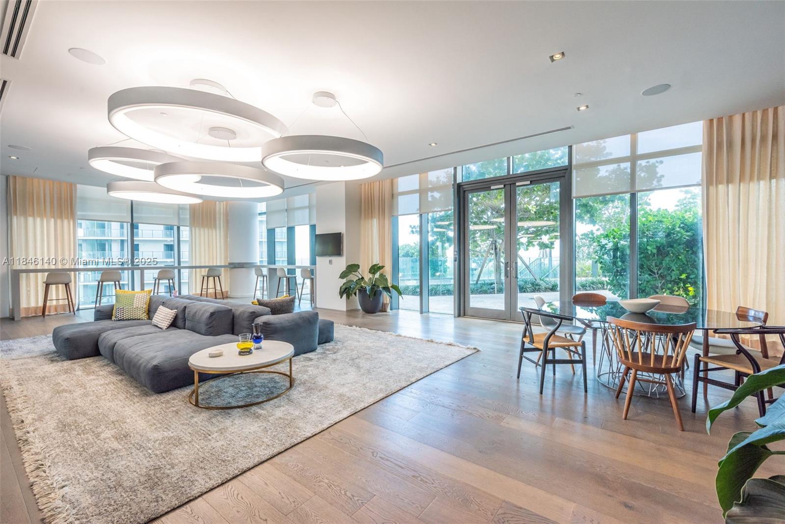 PARAISO BAY CONDO - Residential