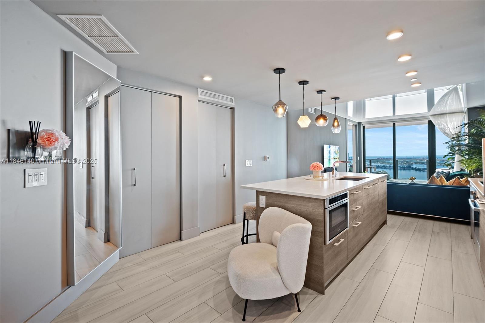 PARAISO BAY CONDO - Residential