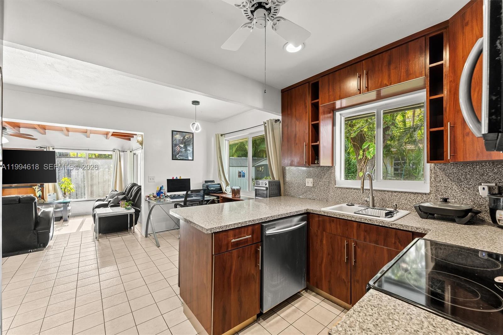 Lloyd Estates 25-47 B - Residential