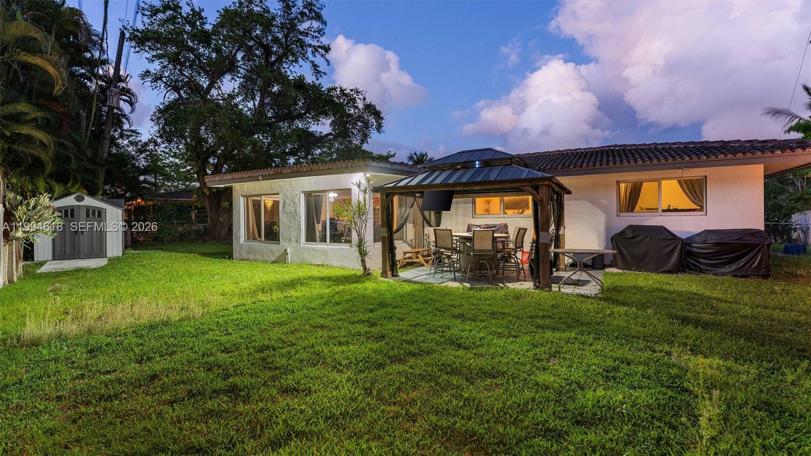 Lloyd Estates 25-47 B - Residential