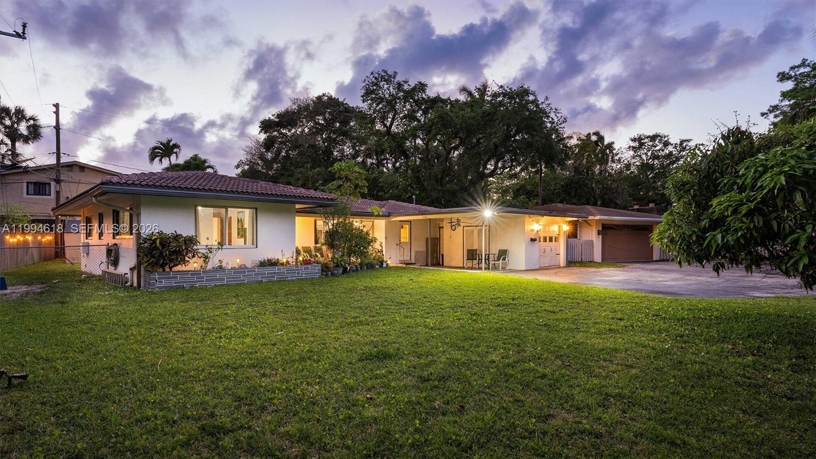 Lloyd Estates 25-47 B - Residential