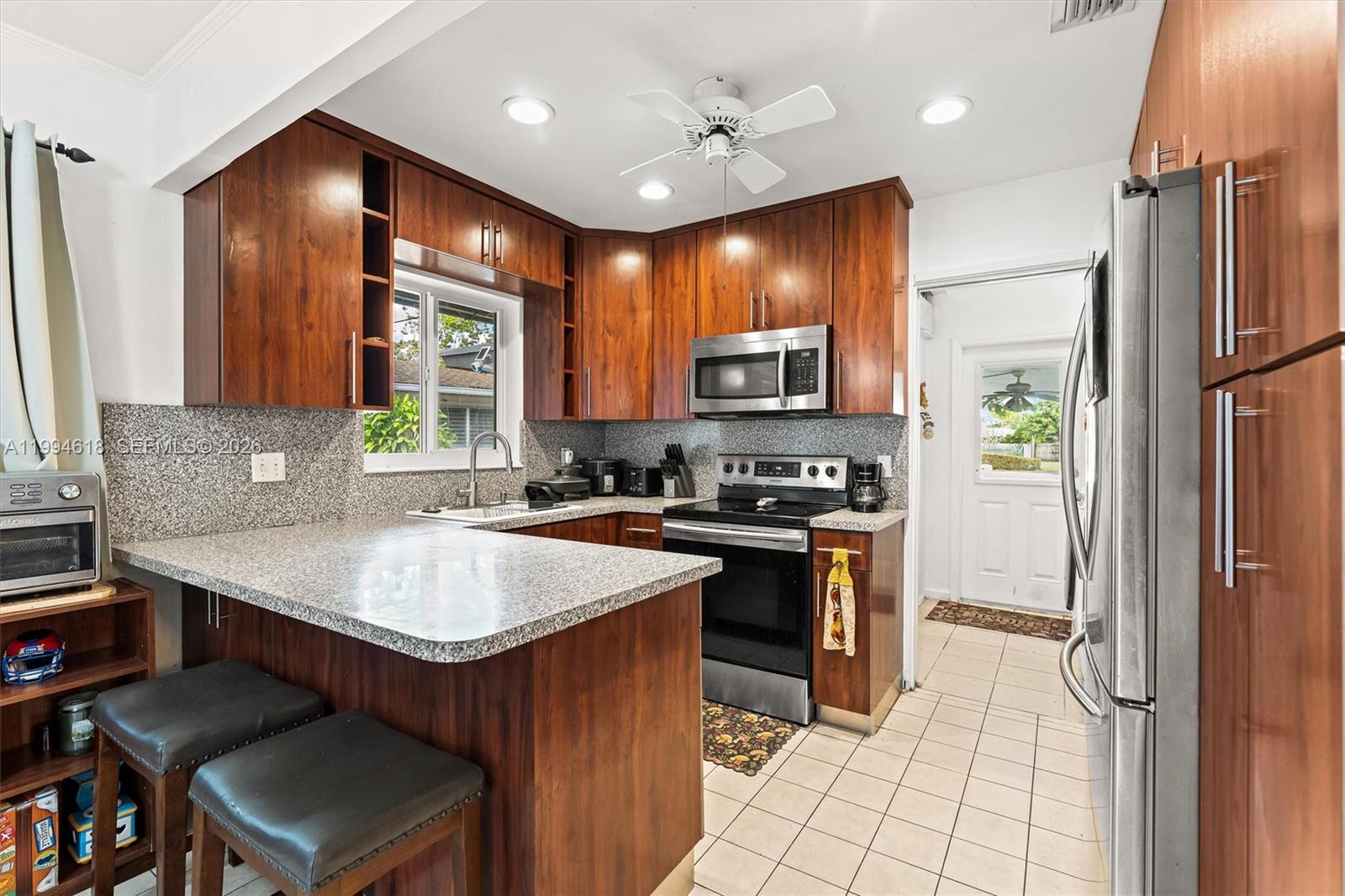 Lloyd Estates 25-47 B - Residential