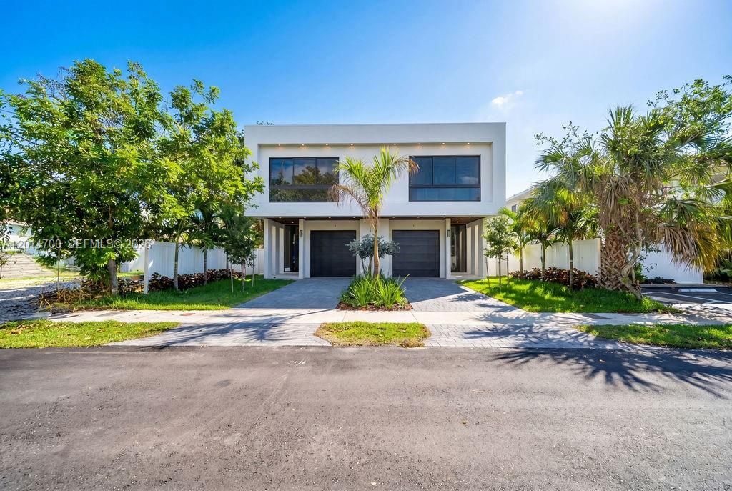 Photo of 904 NE 17th Ter, Fort Lauderdale, FL 33304 (MLS # A12014700)