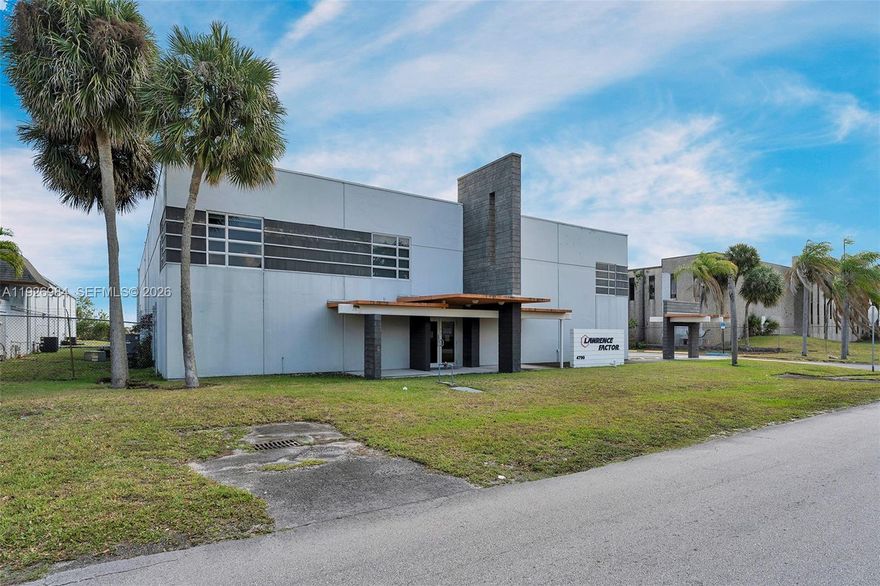 +/- 115,863 Sq. FT. Total Land Size
+/- 34,516 Sq. FT. Total Size off All Buildings
+/- 20,157 Sq. FT. Total Size Main Building
+/- 11,959 Sq. FT. Total Size Medium Building
+/- 2,400 Sq. FT. Total Size Smaller Building