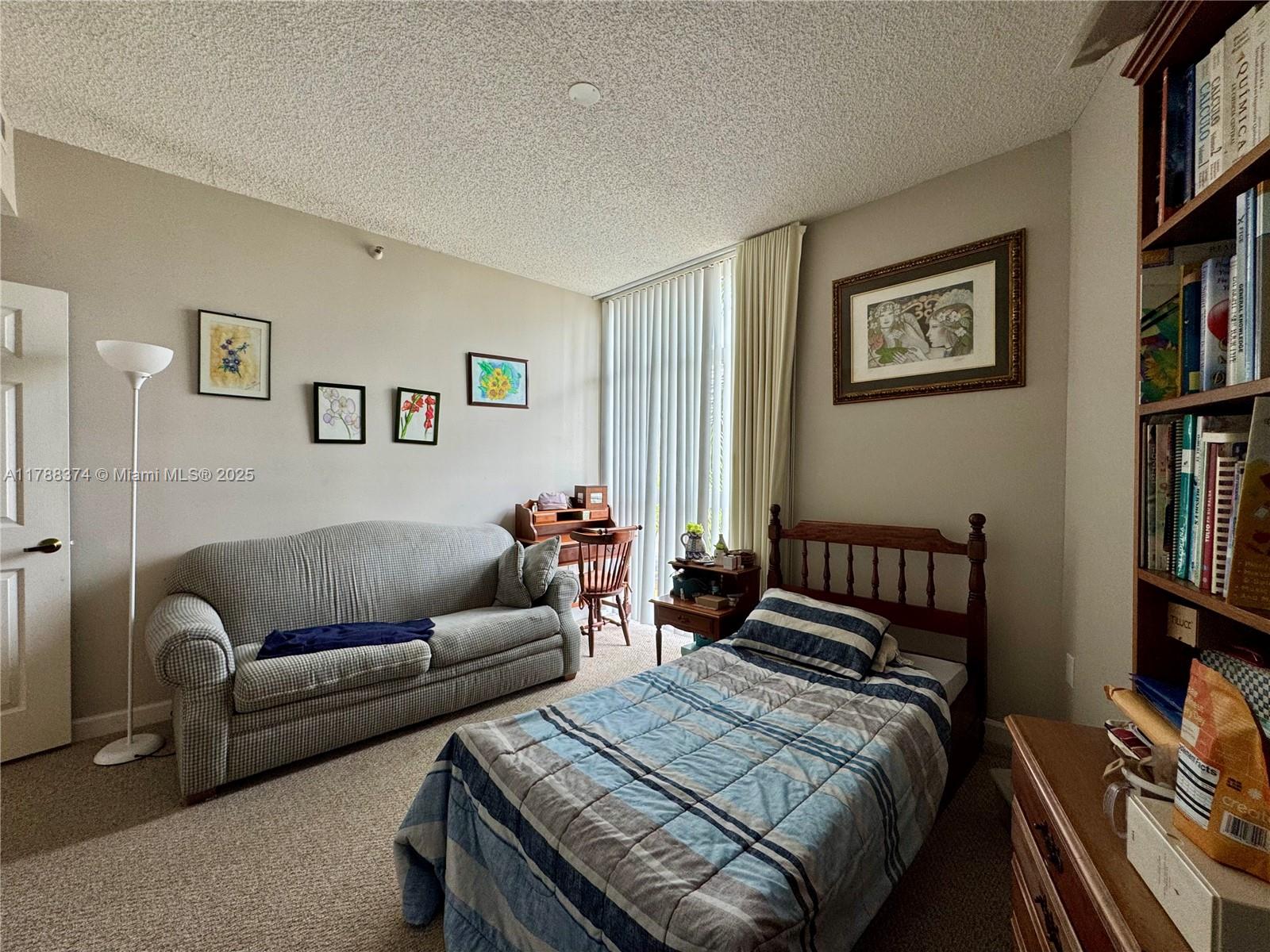 DORAL HOUSE CONDO NO 2 - Residential