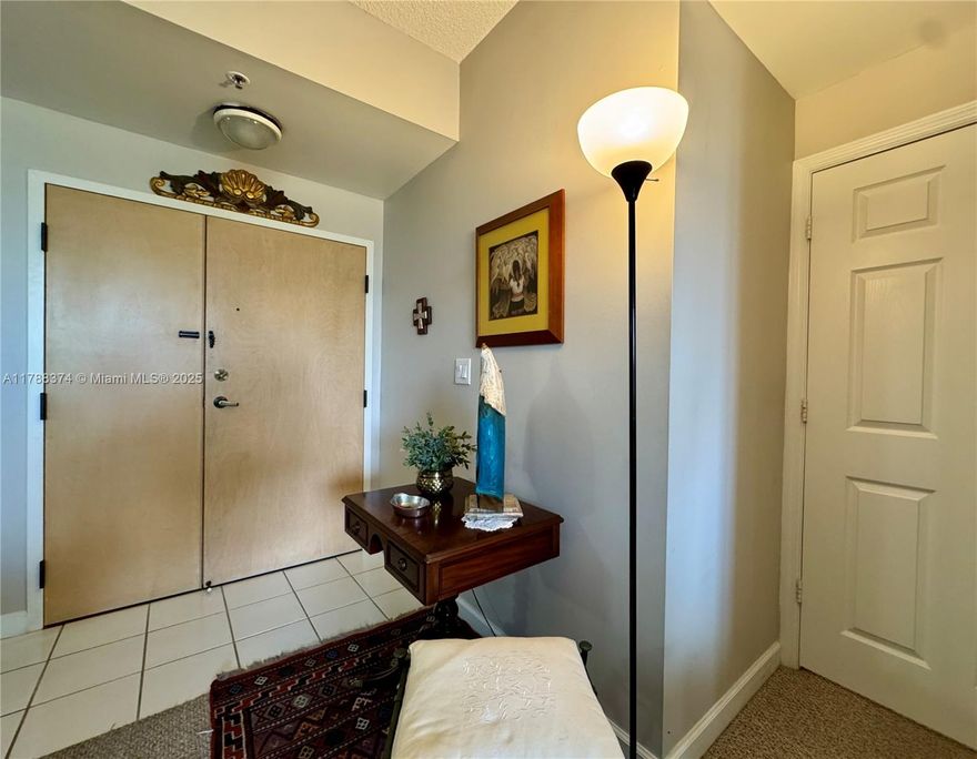 Live in the heart of Doral, this beautiful condo offers a perfect blend of comfort and convenience, 3 spacious bedrooms with plenty of natural light, 2 full  bathrooms ,private balcony with open views.
Just minutes from CityPlace Doral, top-rated schools, major highways, supermarkets, and Miami International Airport .