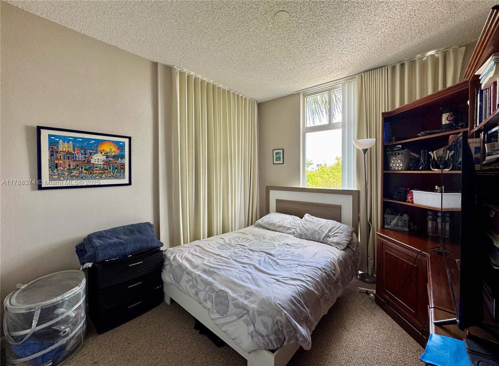 DORAL HOUSE CONDO NO 2 - Residential