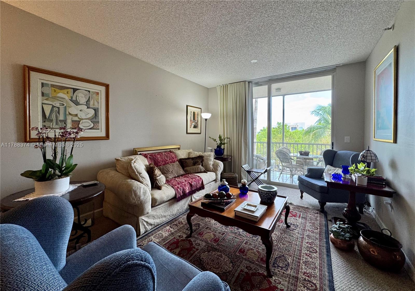 DORAL HOUSE CONDO NO 2 - Residential