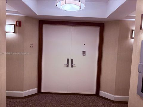 4779 Collins Ave 2302 Miami Beach FL 33140