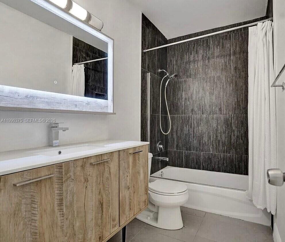 BISCAYNE BCH SUB - Residential