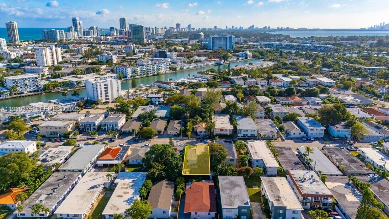 BISCAYNE BCH SUB - Residential