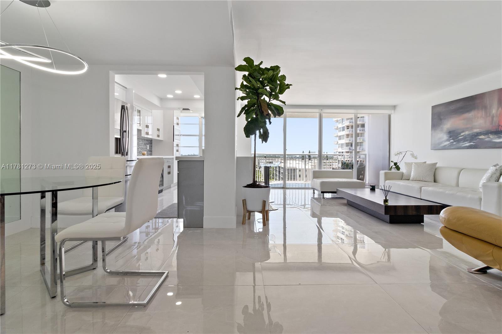 Rental Property at 18081 Biscayne Blvd 801, Aventura, Miami-Dade County, Florida - Bedrooms: 2 
Bathrooms: 2  - $3,000 MO.