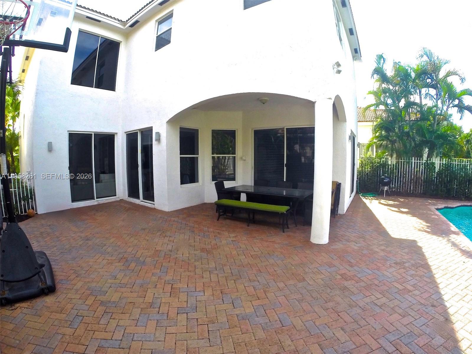 PRESIDENTIAL ESTATES SUB - Residential