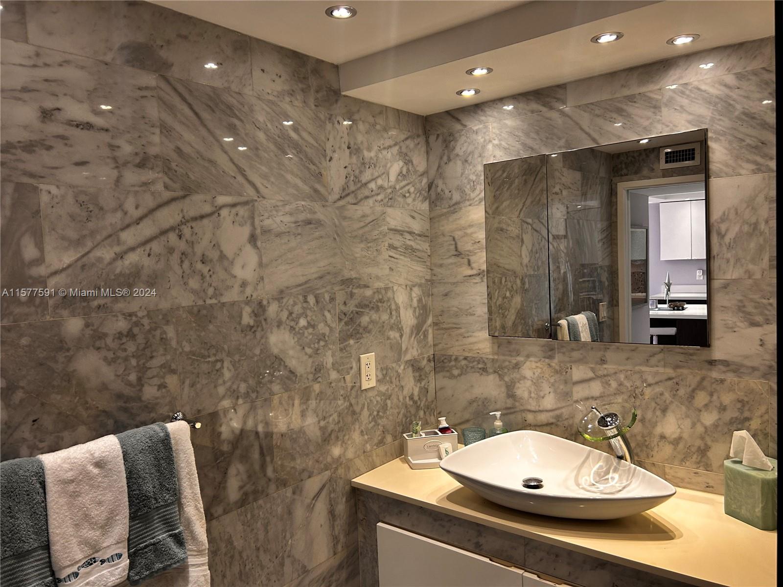 OCEAN POINT CONDO - Residential Lease