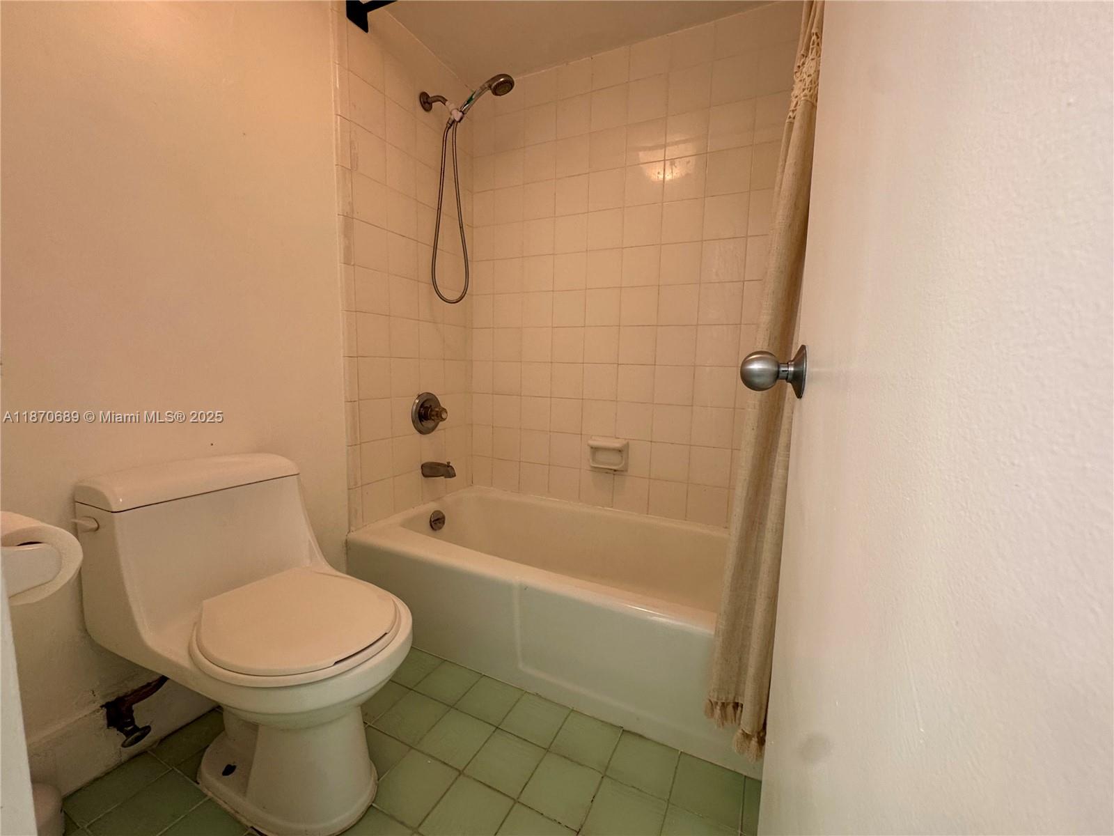 TRITON TOWER CONDO - Residential Lease