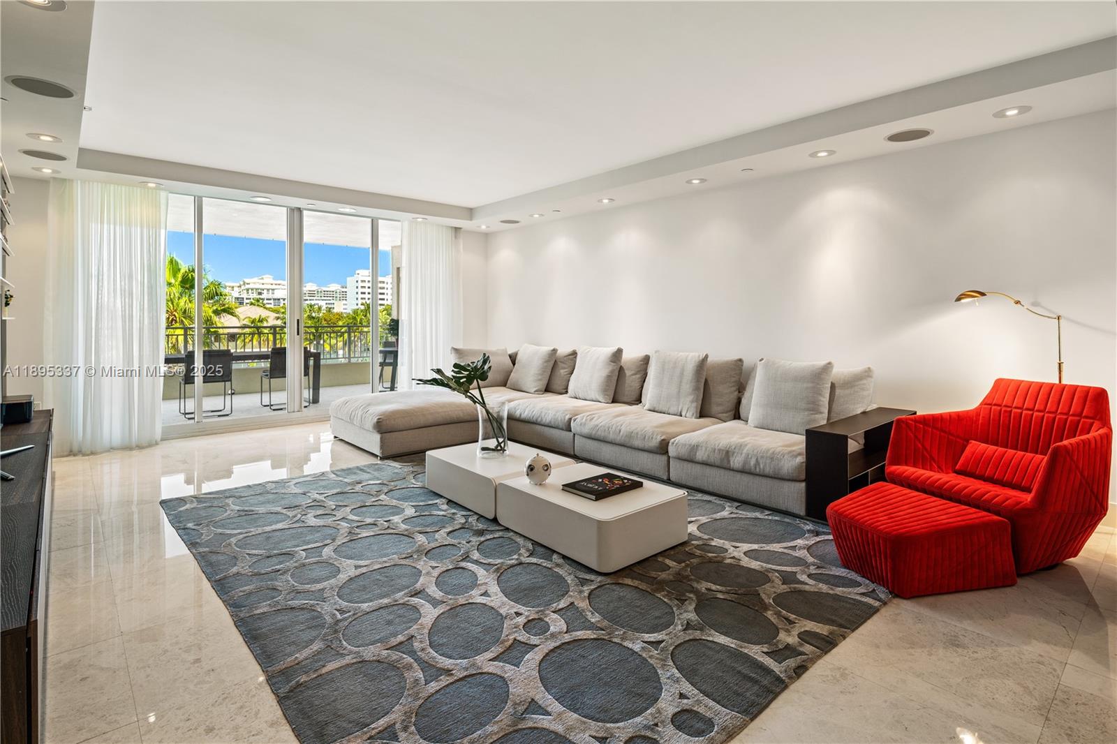 LAKE TOWER CONDO - Residential Lease