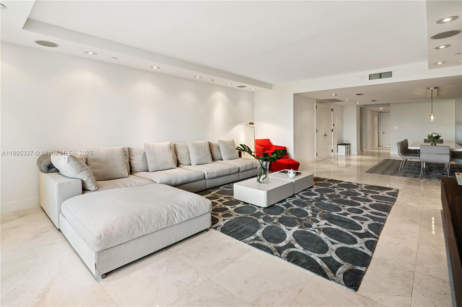 LAKE TOWER CONDO - Residential Lease