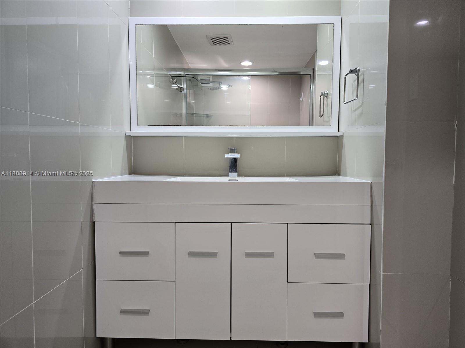 DEL PRADO MARINA - Residential