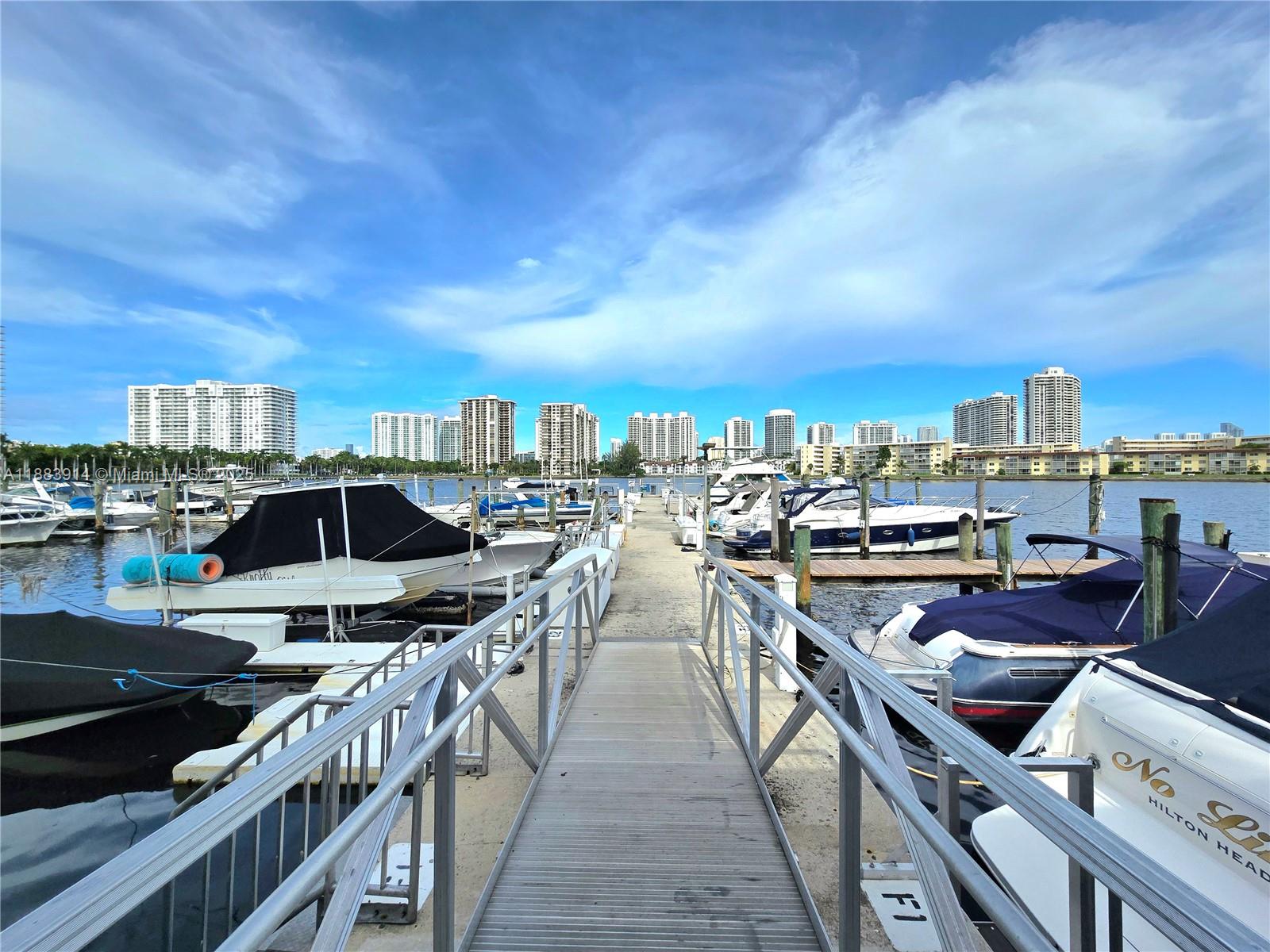 DEL PRADO MARINA - Residential