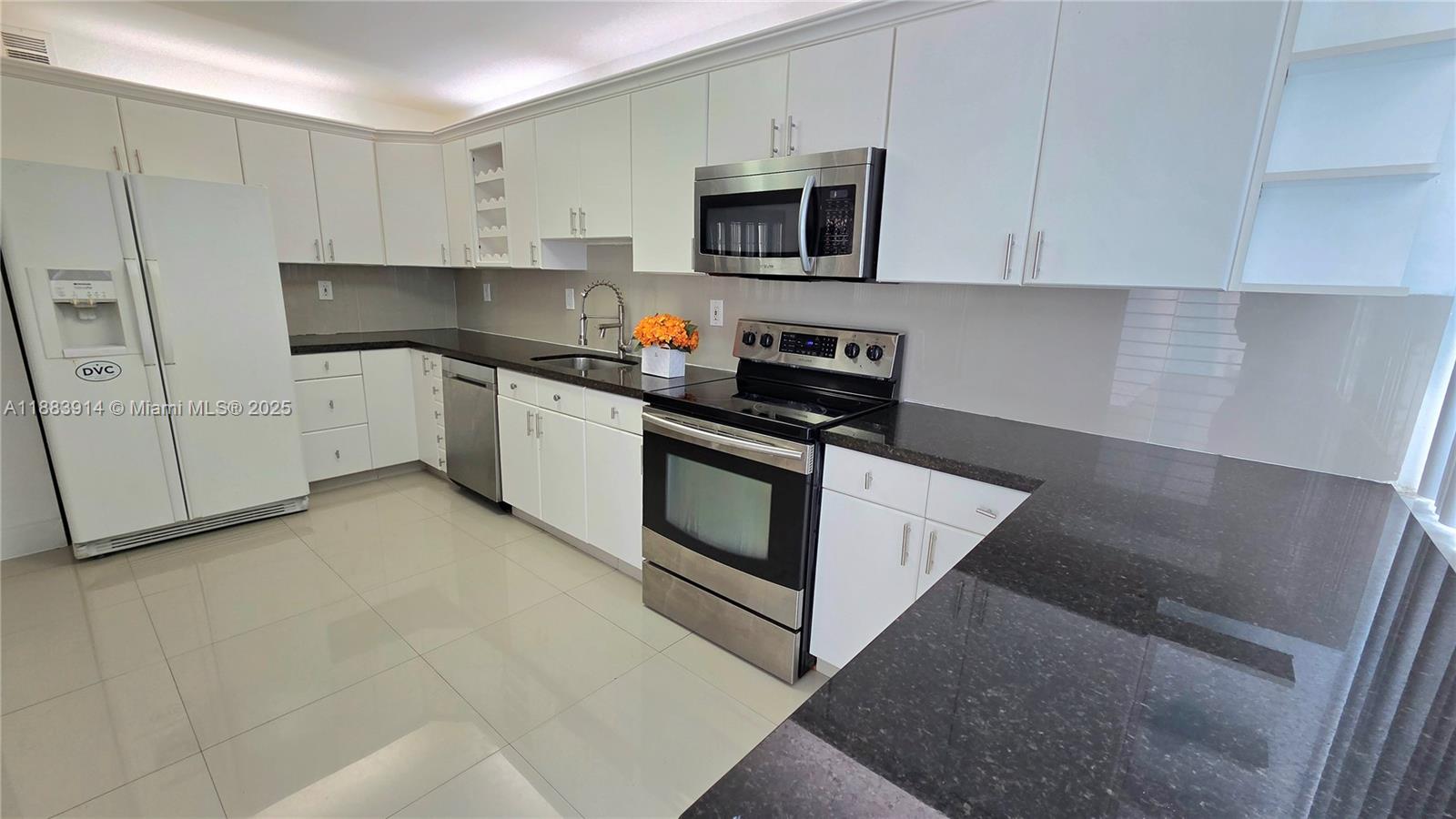 DEL PRADO MARINA - Residential