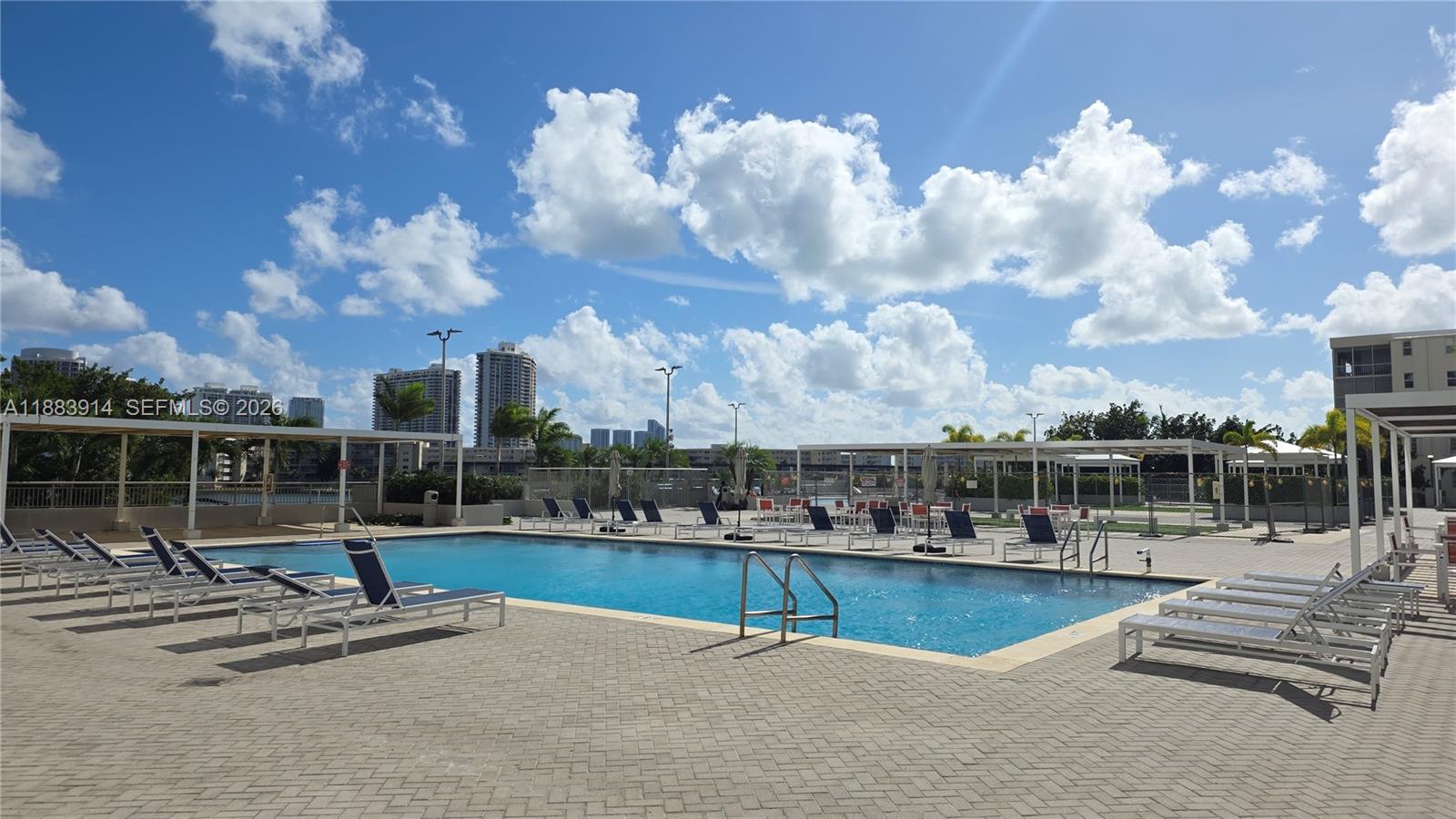 DEL PRADO MARINA - Residential
