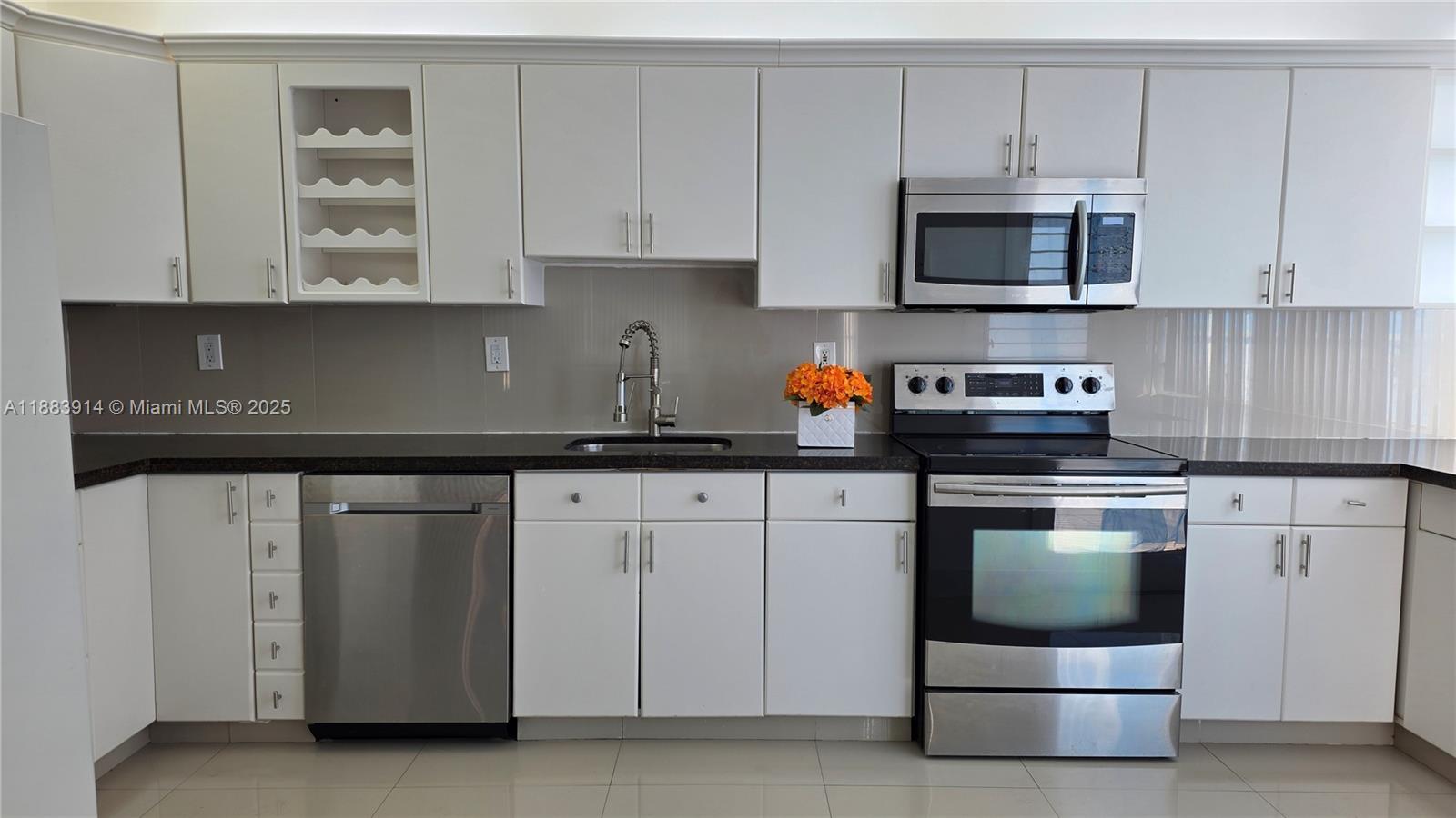 DEL PRADO MARINA - Residential