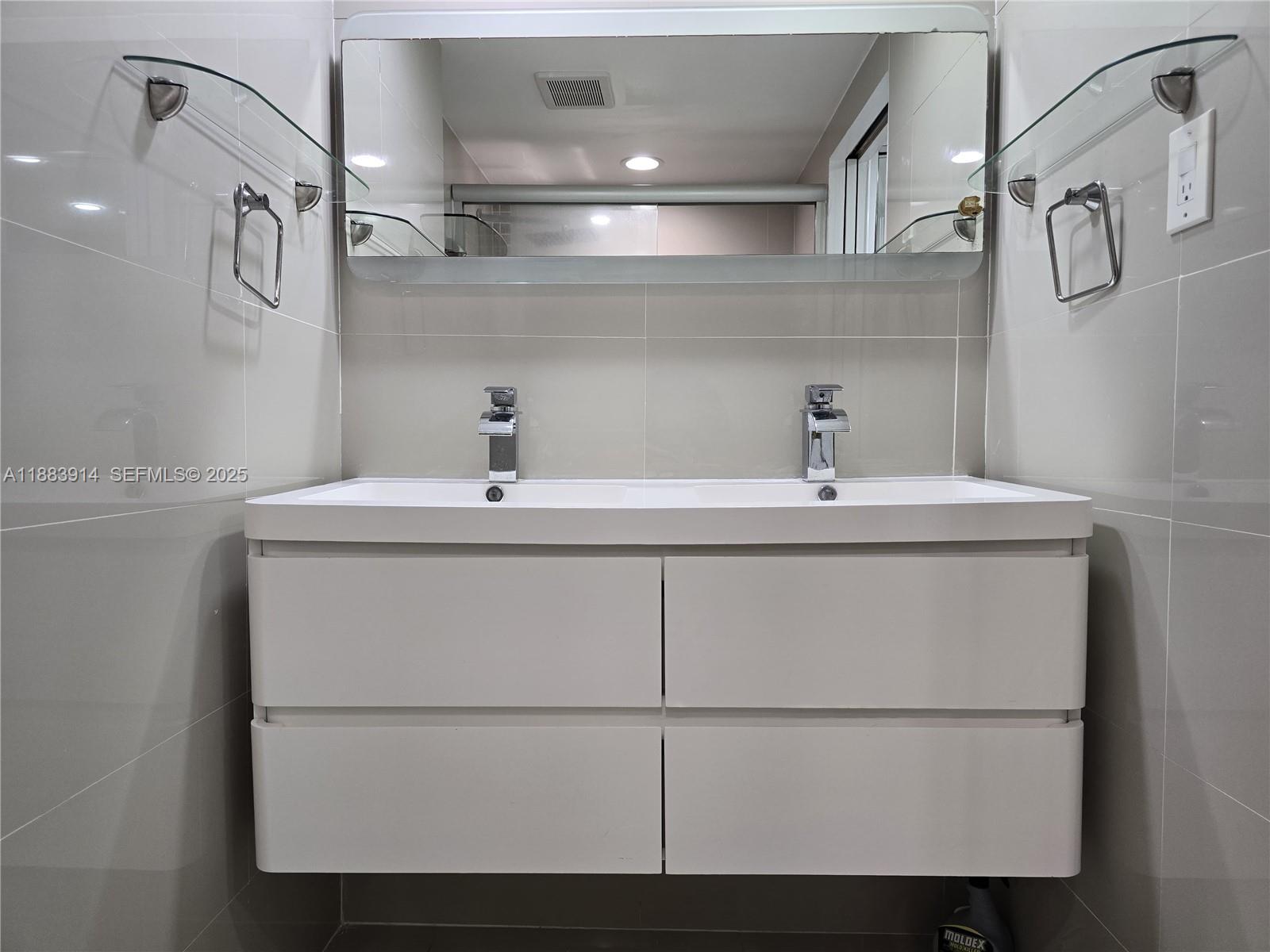 DEL PRADO MARINA - Residential