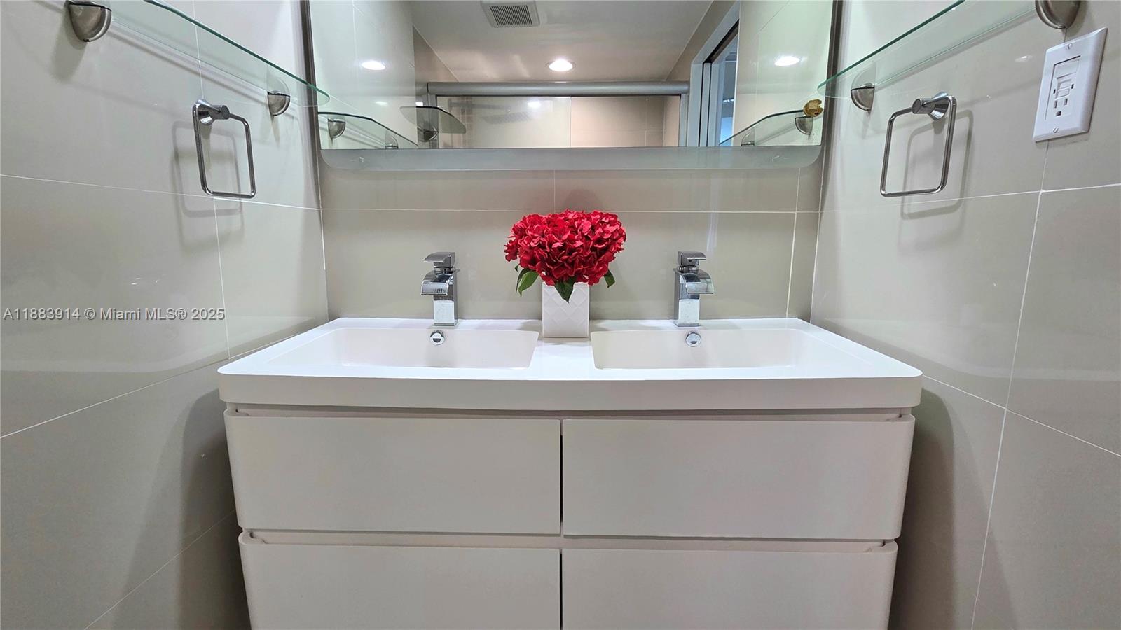 DEL PRADO MARINA - Residential