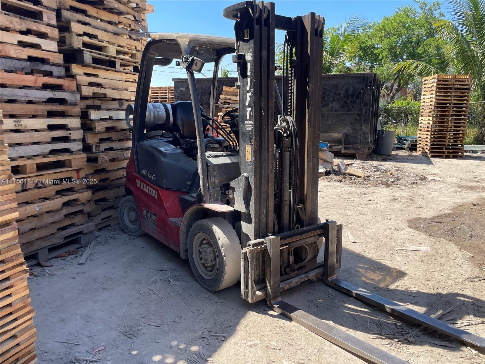 HIALEAH HEIGHTS - Land