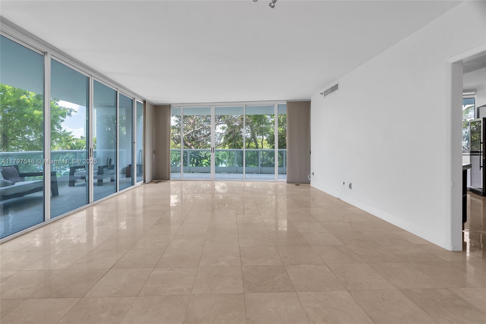 2127 Brickell Ave 505