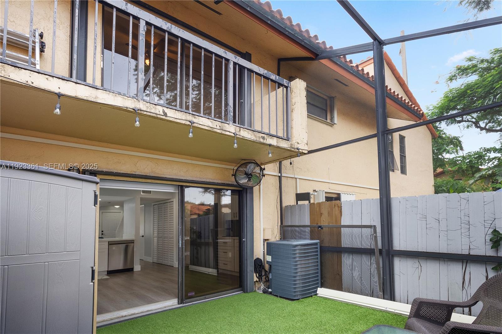 DADELAND COVE SEC 1 - Residential