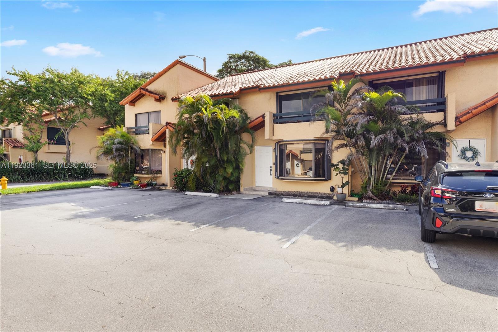 DADELAND COVE SEC 1 - Residential